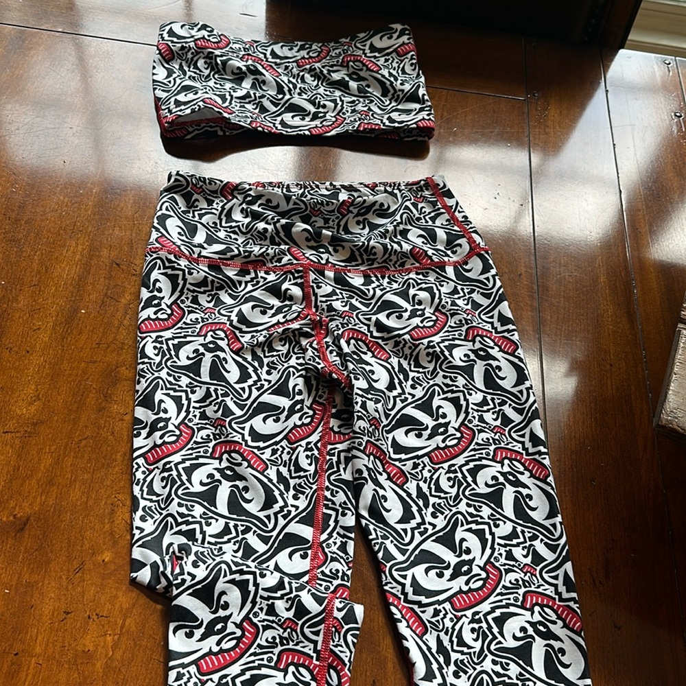 Wisconsin Badgers 2 piece leggings and tube top set XS-S
